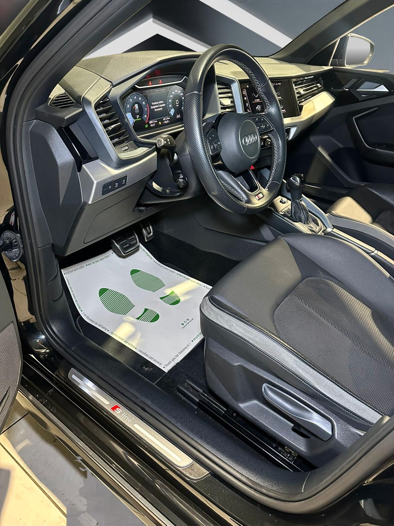 Audi A1 citycarver 1.5 35 TFSI S tronic Identity Contrast