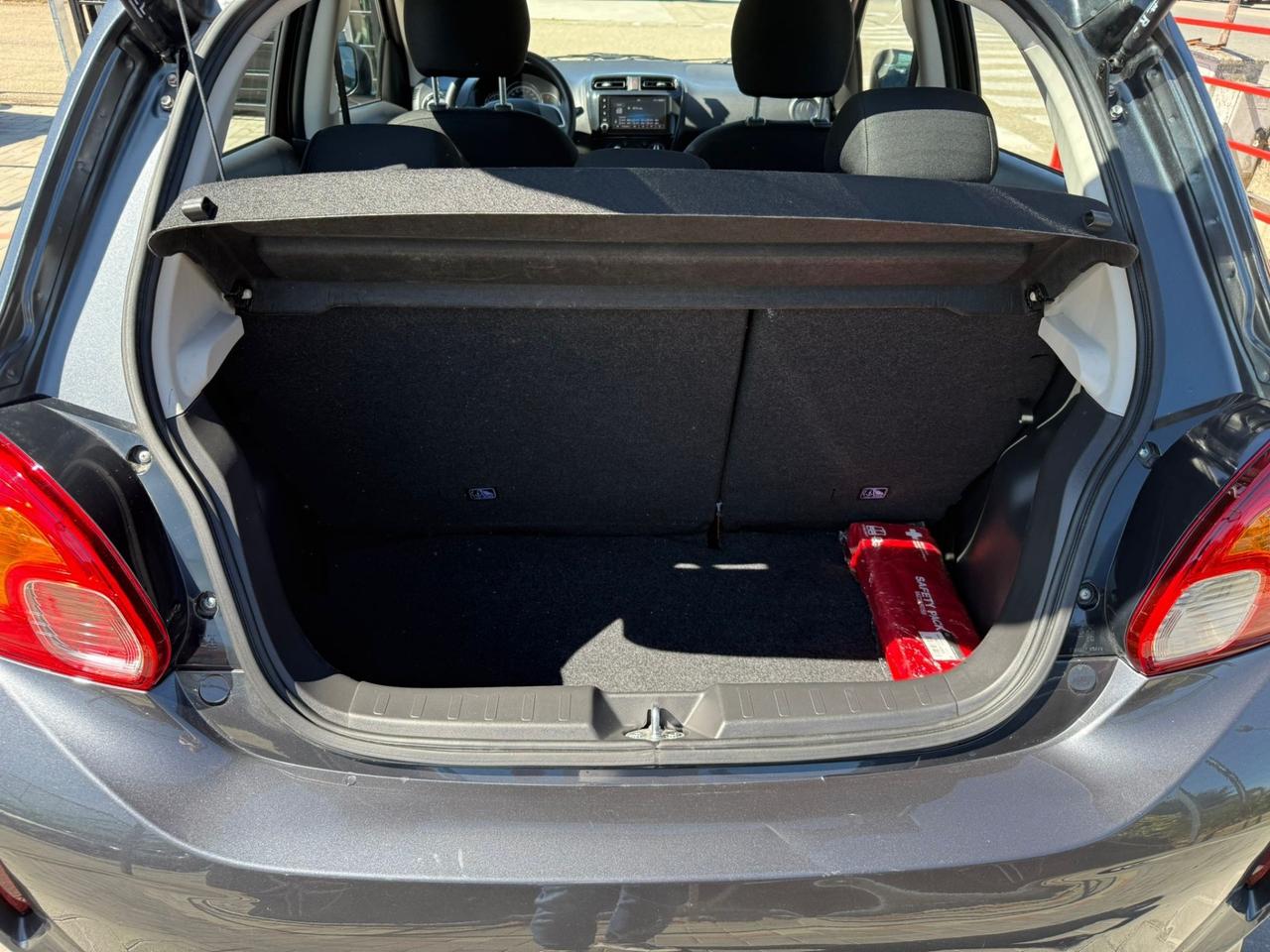 Mitsubishi Space Star 1.2BENZ 71CV IVA ESPOSTA