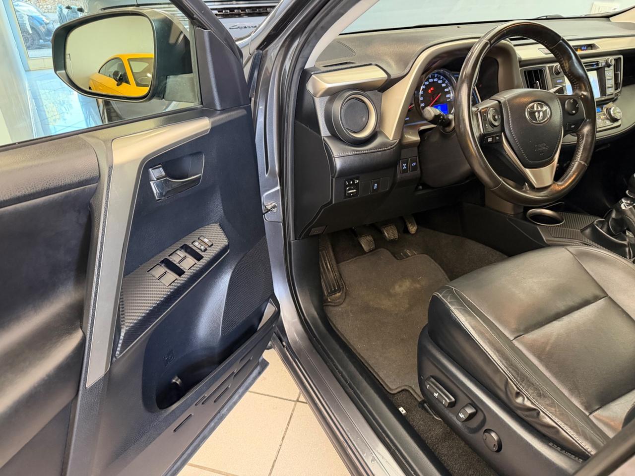 Toyota RAV 4 RAV4 2.0 D-4D 4WD Lounge White Ed. 321