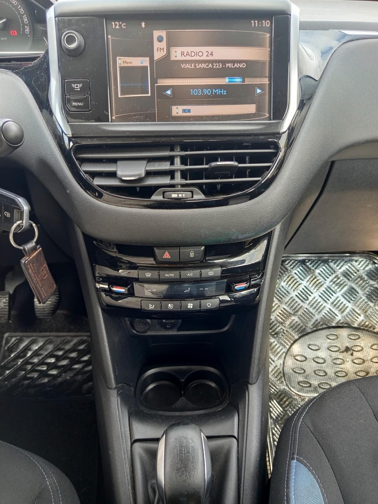 Peugeot 208 1.4 HDi 68 CV 5 porte Allure