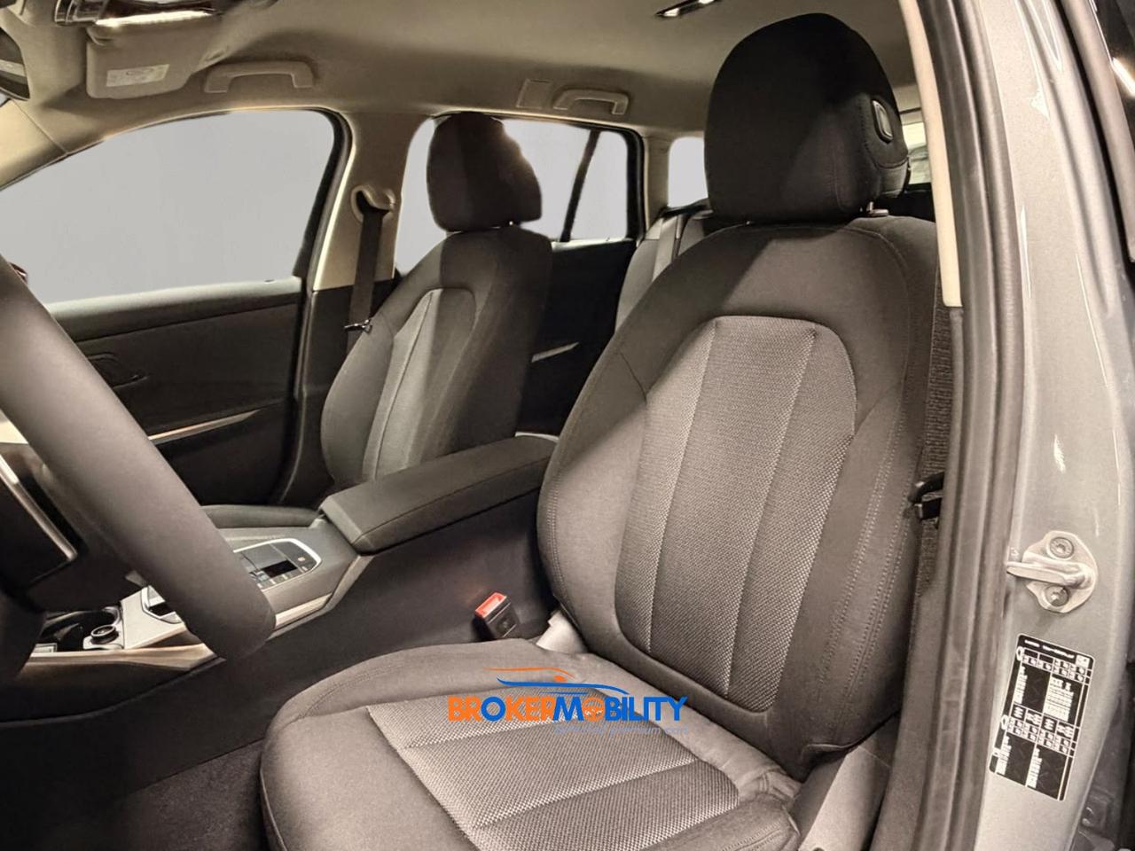 BMW 318 d Touring mhev 48V auto