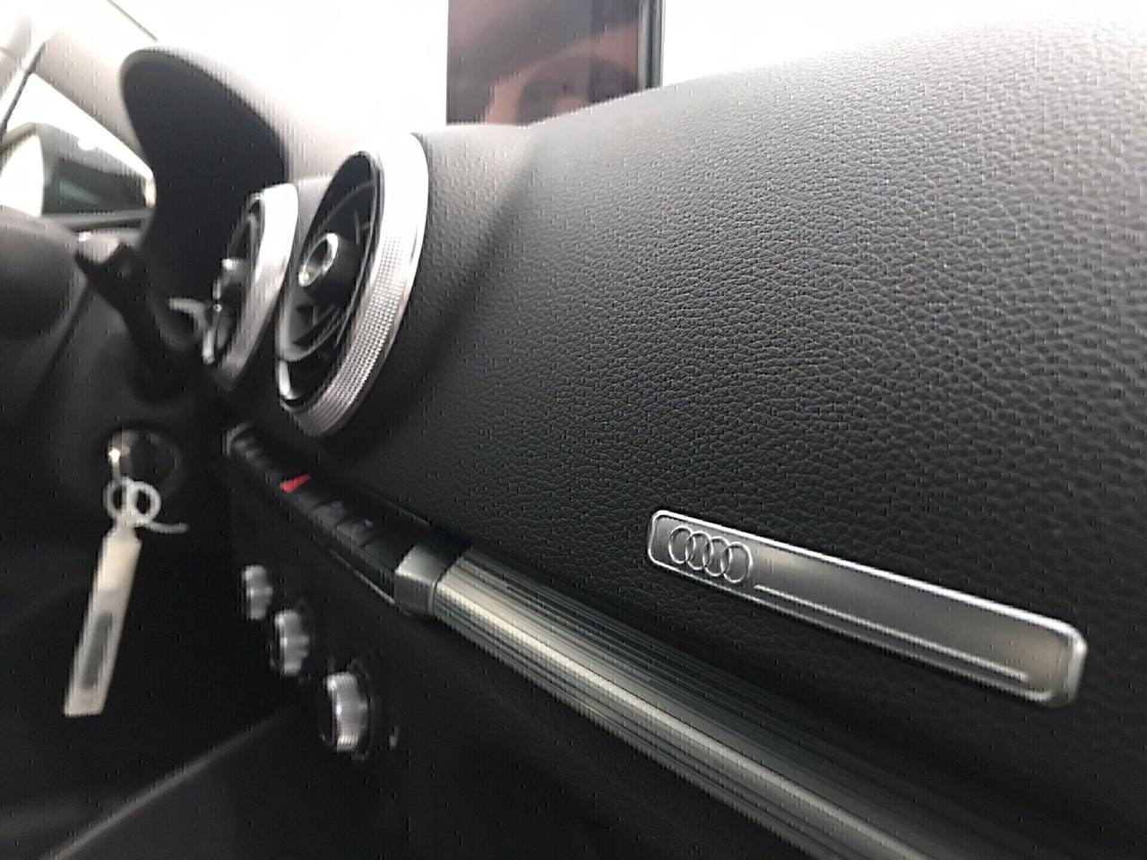 Audi A3 TDI S-LINE km 70000 IVA ESPOSTA 7/2019