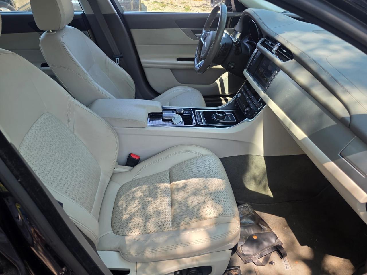 Jaguar XF 2.0 D 240 CV AWD aut. Portfolio