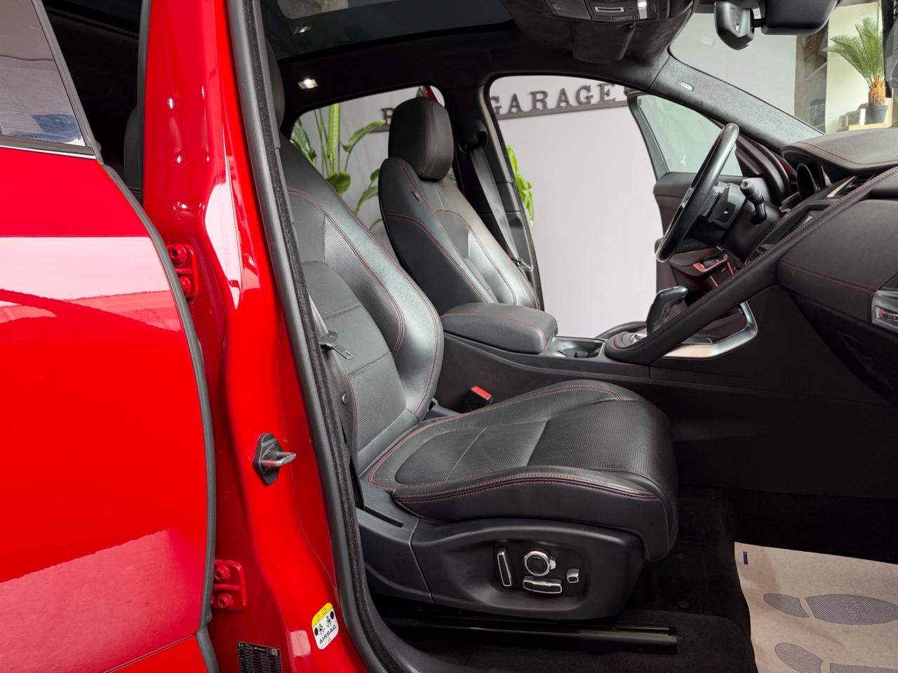 Jaguar E-Pace 2.0D 180 CV AWD AUT. FIRST EDITION