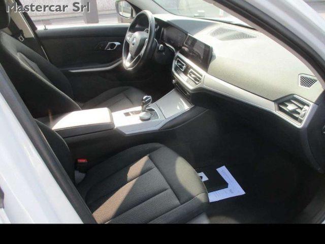 BMW 330 330d Touring mhev 48V xdrive Business Adv. GF572SC