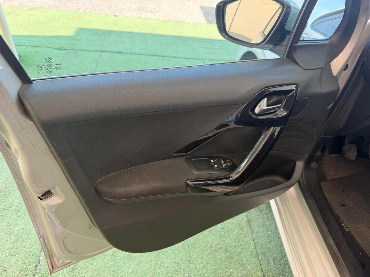 PEUGEOT 208 1.2 BENZINA 82CV IN CONTOVENDITA