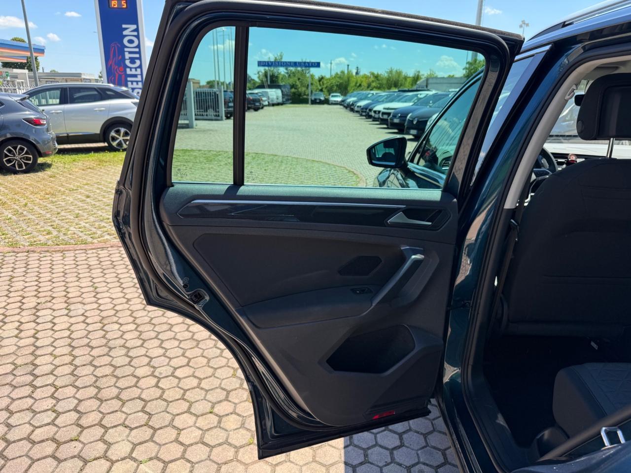 Volkswagen Tiguan 2.0 TDI SCR Life OK NEOPATENTATI in arrivo