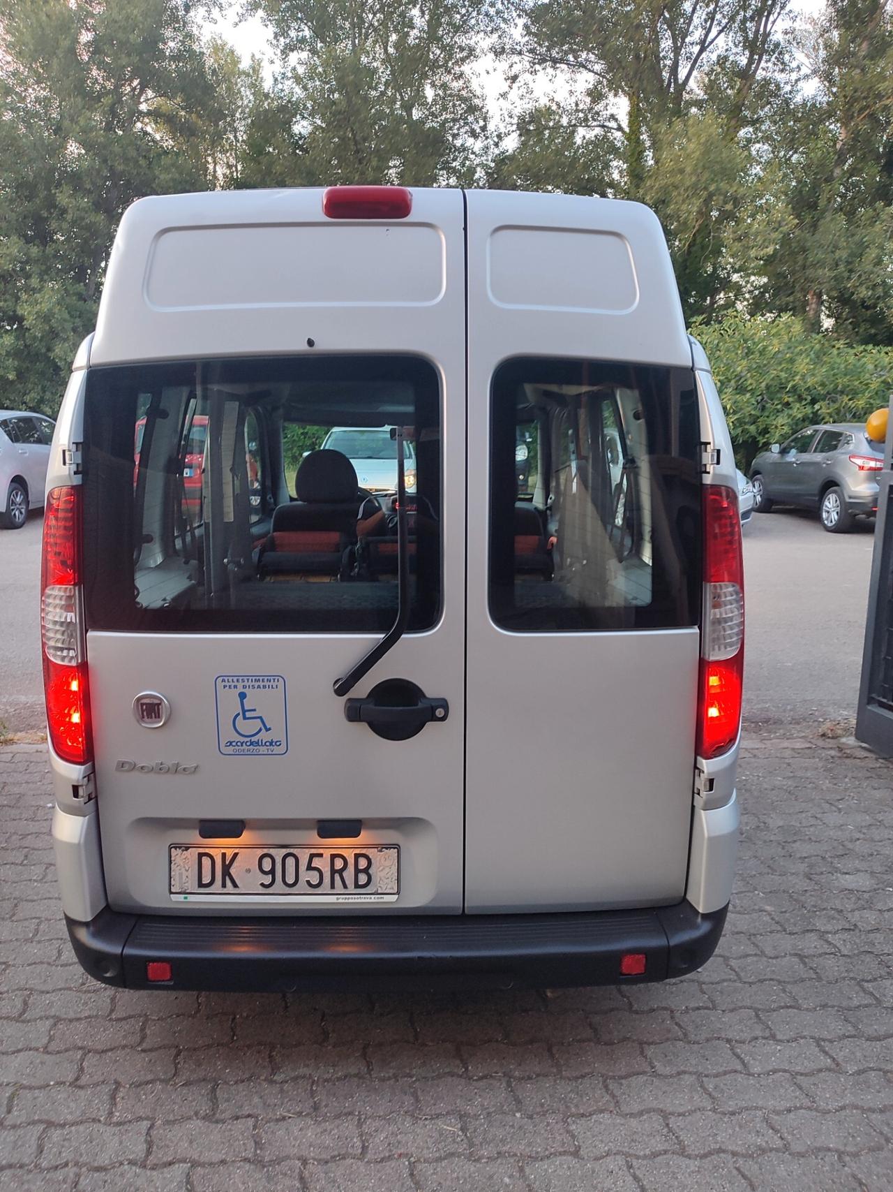 FIAT DOBLO 1.4BENZINA CON PEDANA DISABILI ELETTRICA NUOVO
