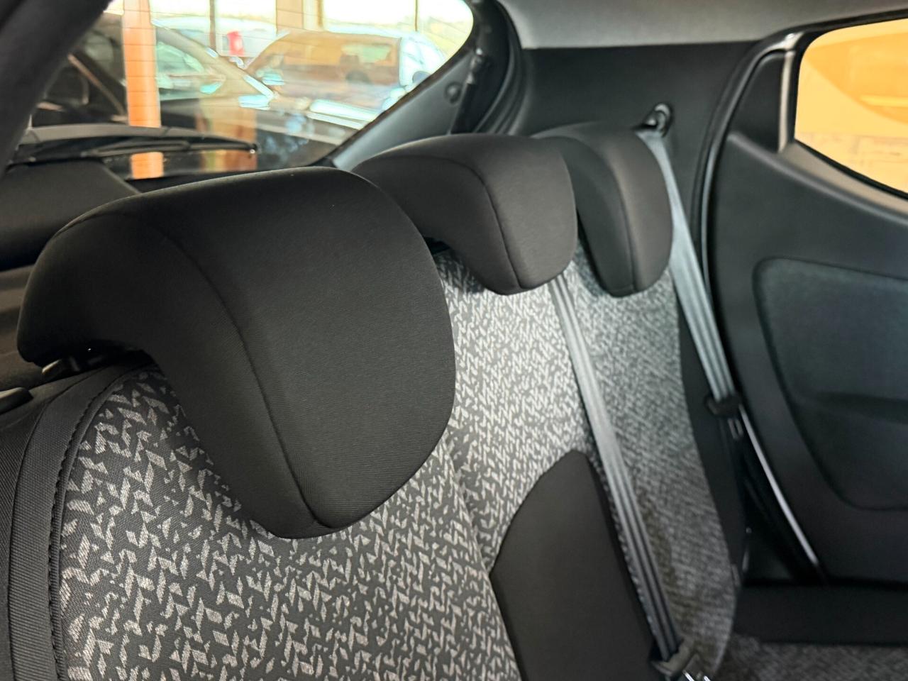 Lancia Ypsilon 1.2 69 cv. EcoChic SILVER (Imp. GPL)