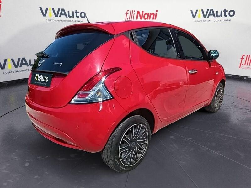 Lancia Ypsilon Ypsilon 1.0 firefly hybrid Silver s&s 70cv 5p.ti