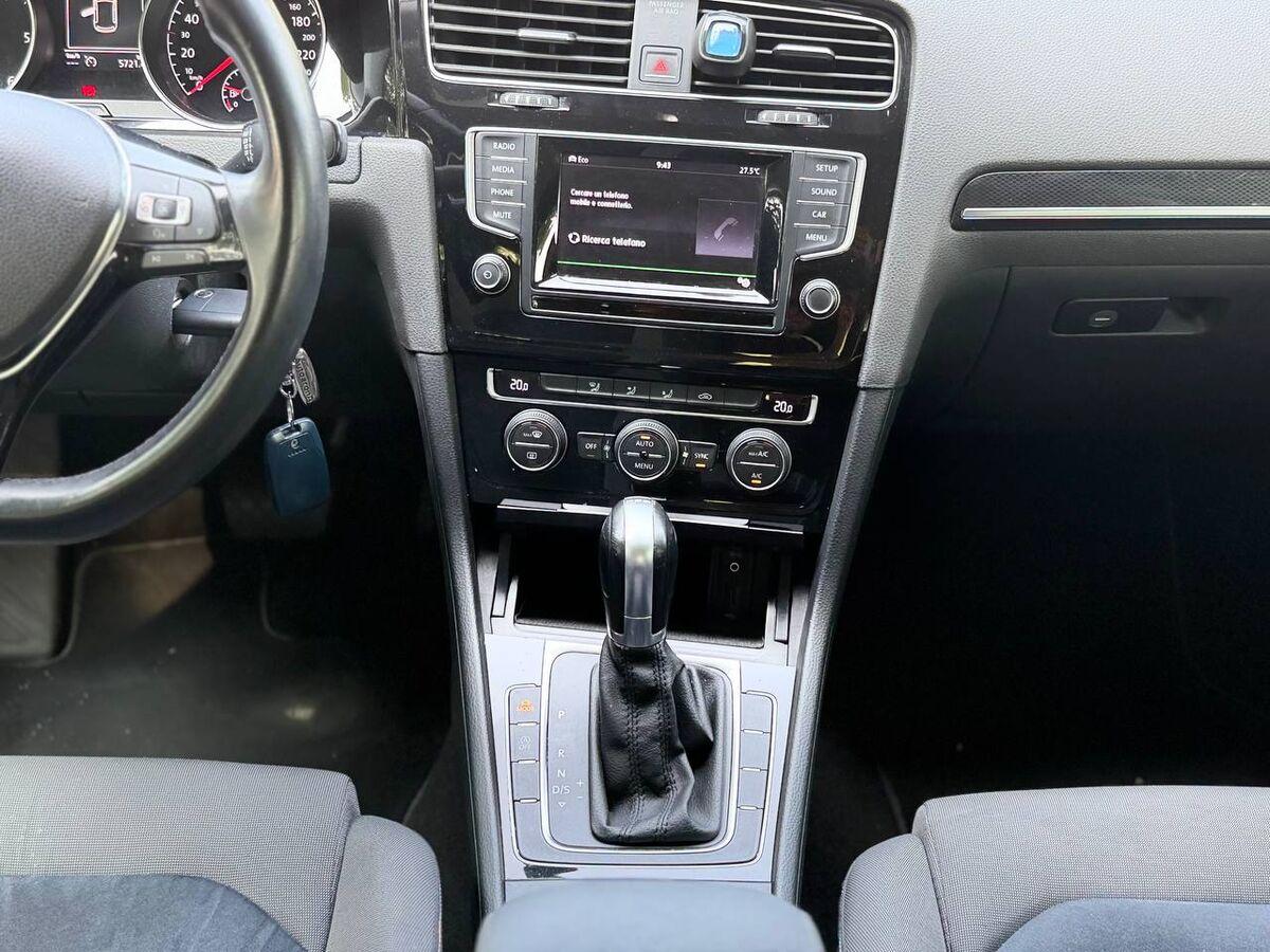 Volkswagen Golf 1.6 tdi Highline 5p dsg