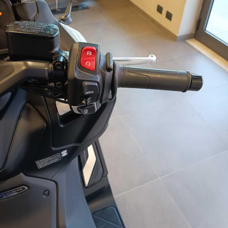 Yamaha T-Max 560 Tech Max - 2025