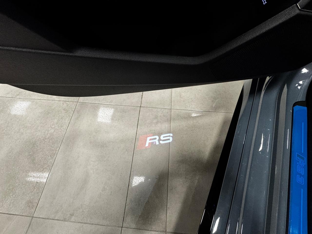 AUDI RS3 PERFORMANCE + CARBOCERAMICA