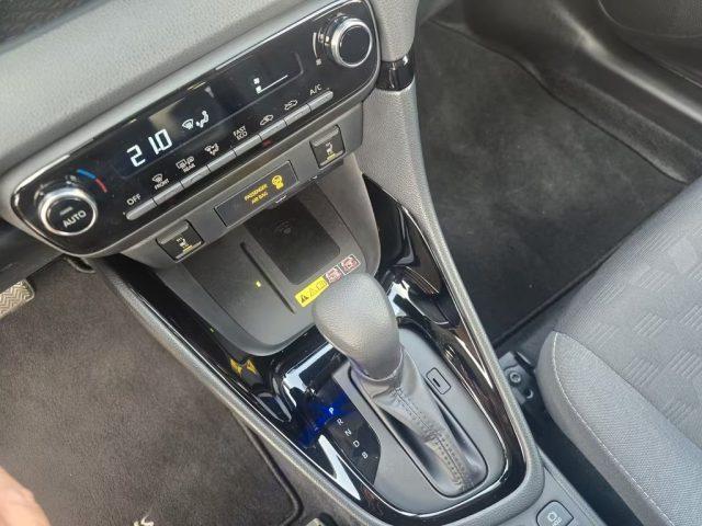 TOYOTA Yaris 1.5 Hybrid Style - NAVI CAMERA LED PDC