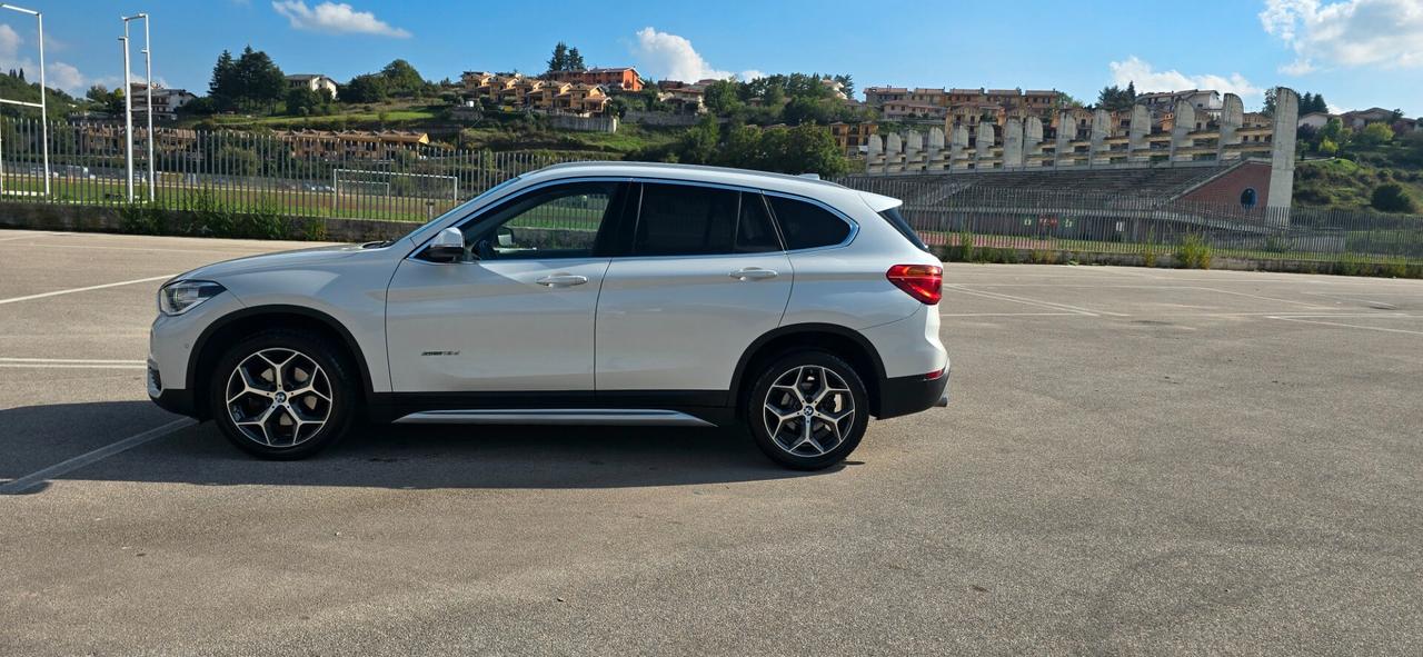 Bmw X1 sDrive18d xLine