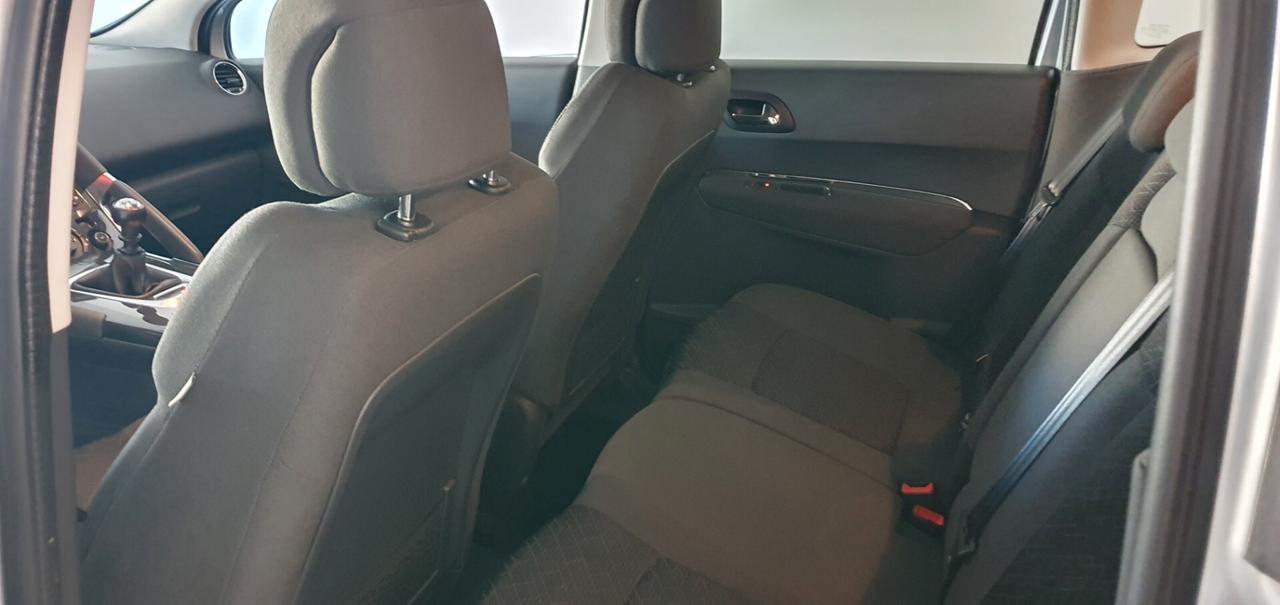 Peugeot 3008 1.6 HDi 115CV Active