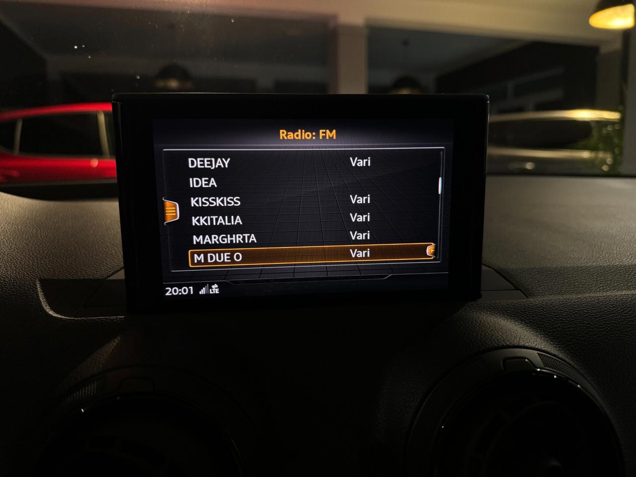 AUDI Q2 1.6 TDI S-TRONIC S-LINE NAVI PELLE XENO 18