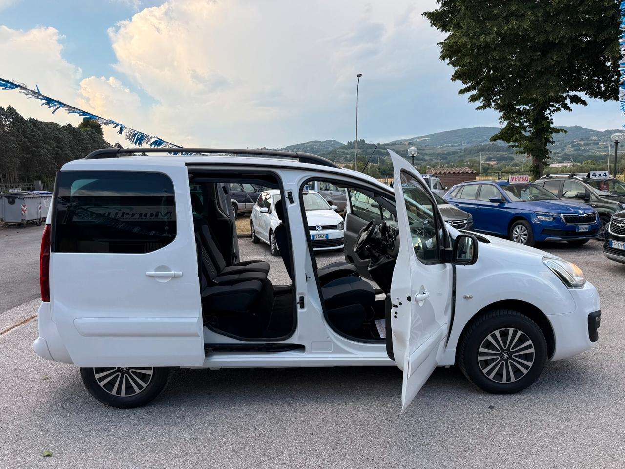 "5 POSTI" Peugeot Partner Tepee BlueHdi