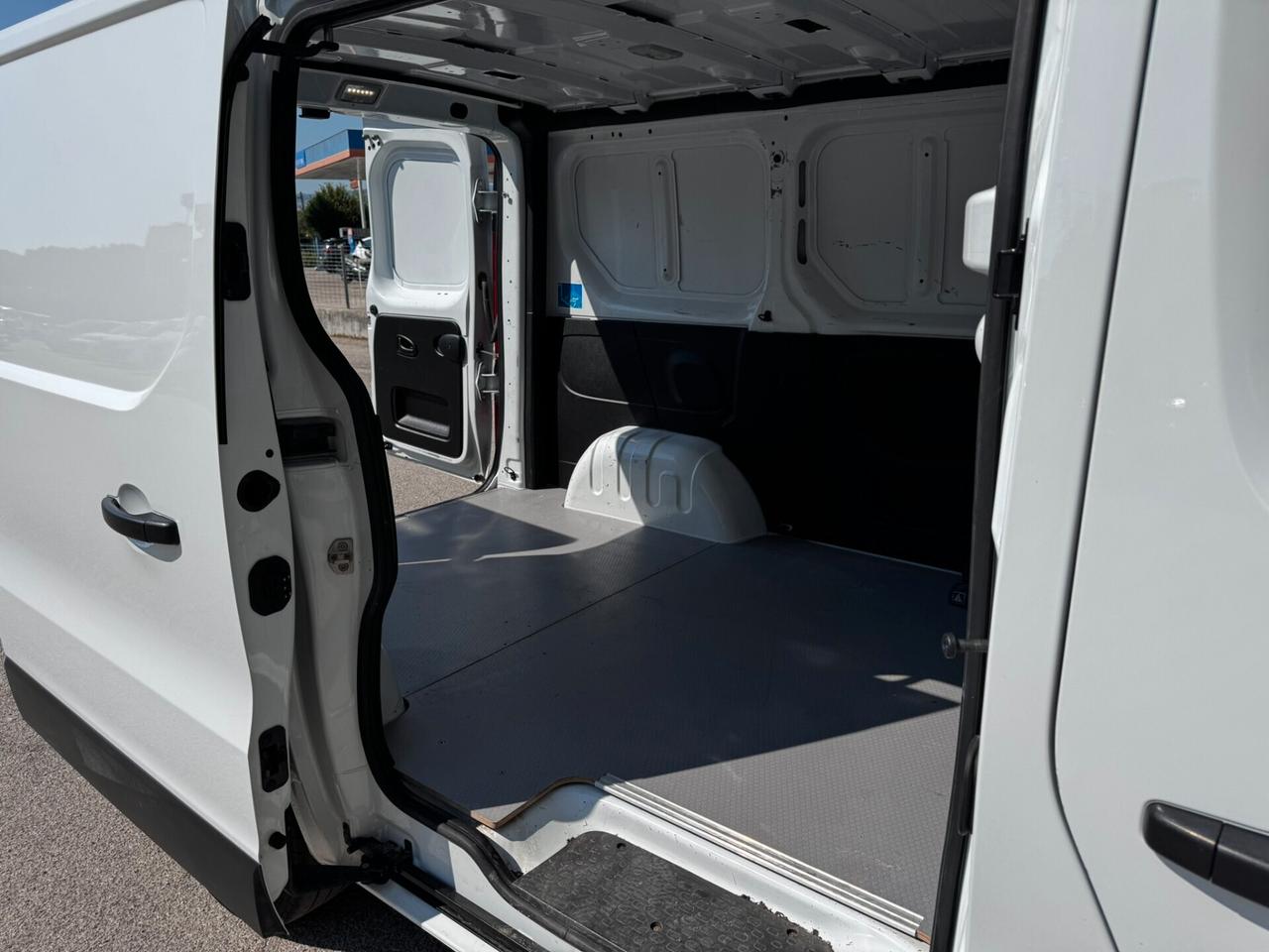 Nissan Primastar 27 2.0 dCi 130CV PC-TN Furgone Acenta