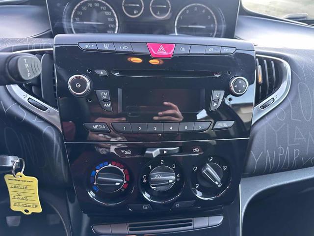 LANCIA Ypsilon 1.2 69 CV 5 porte Platinum