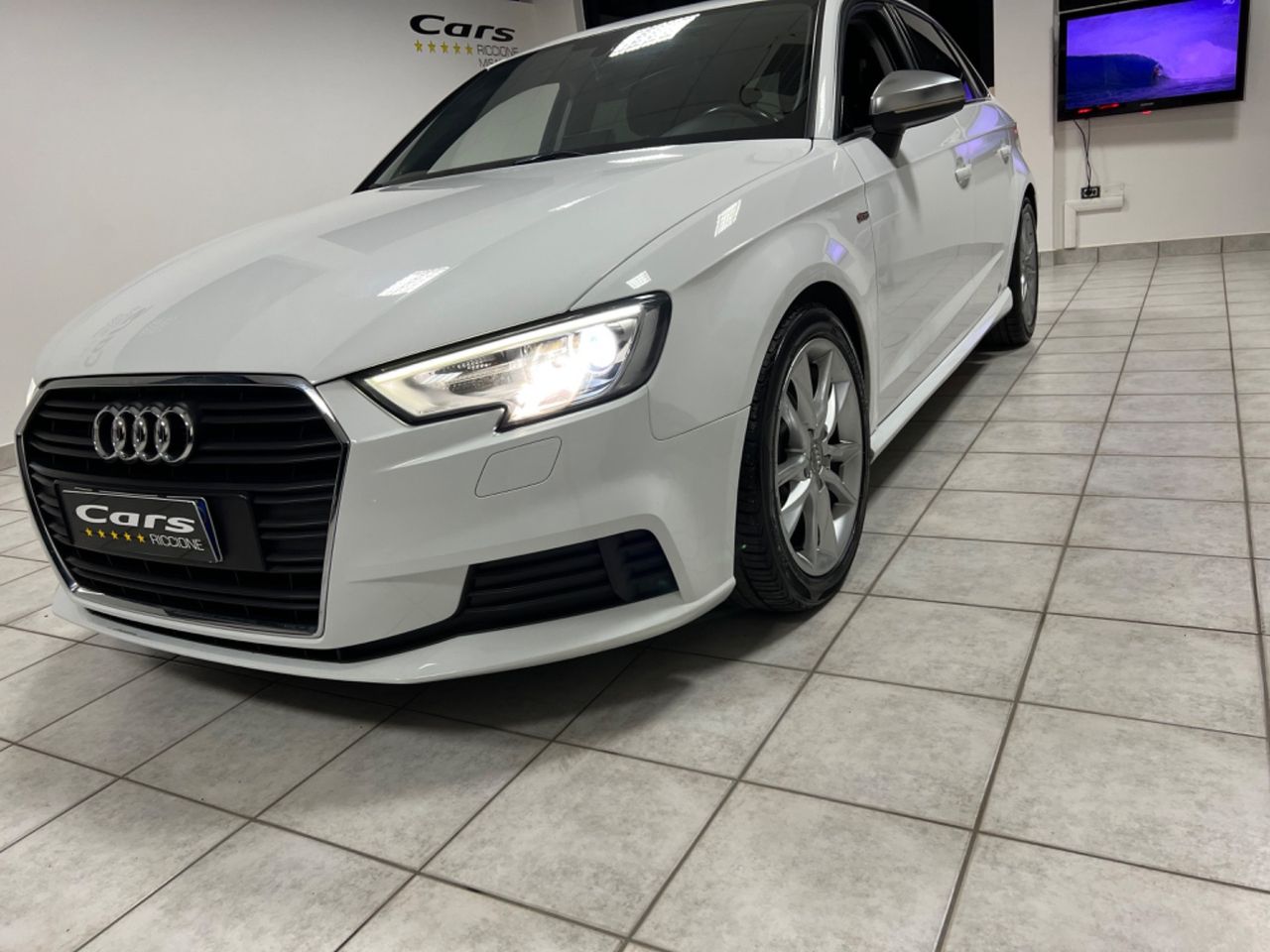 AUDI A3 1.6 tdi SPORTBACK Euro6 SLINE