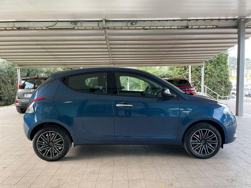 Lancia Ypsilon Ecochic 1.0 FireFly 70cv S&S Hybrid GOLD