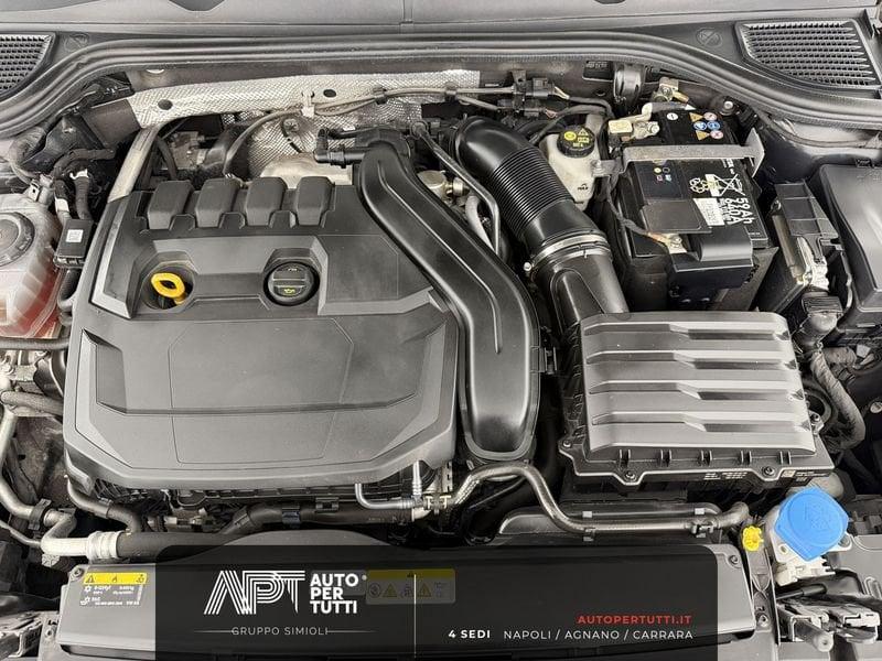 Volkswagen Golf Golf 1.5 etsi evo act R-Line 150cv dsg