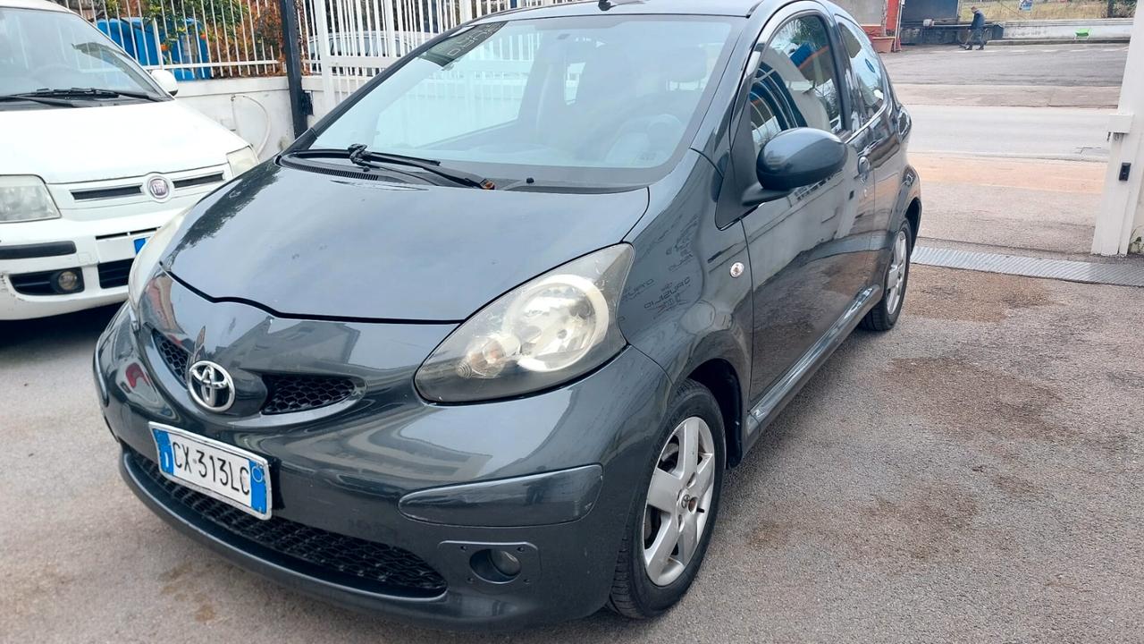 Toyota Aygo 1.0 12V VVT-i 3 porte Sol