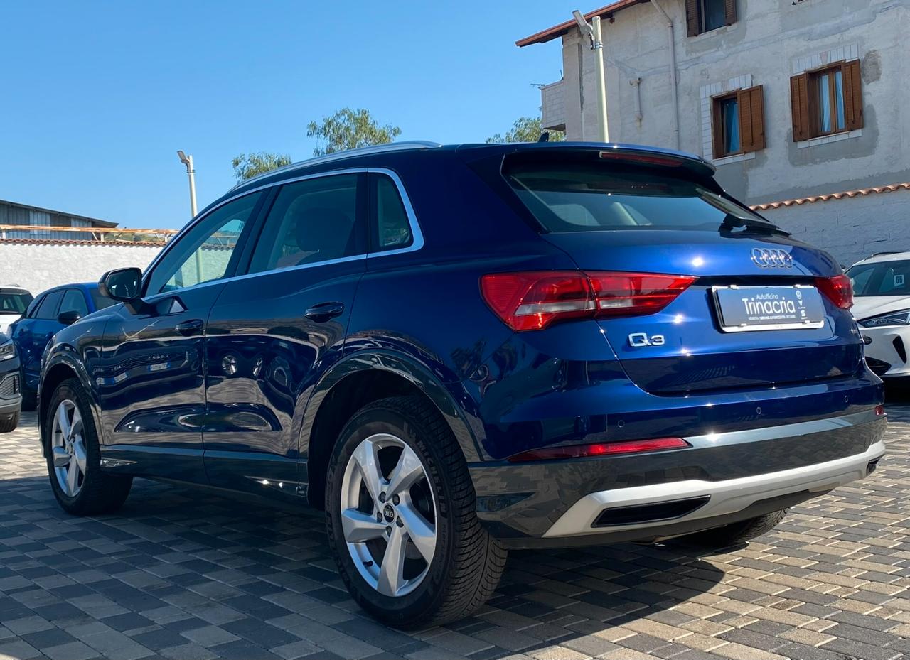 Audi Q3 Business Advanced 2.0 TDI 150CV s-tronic quattro 35