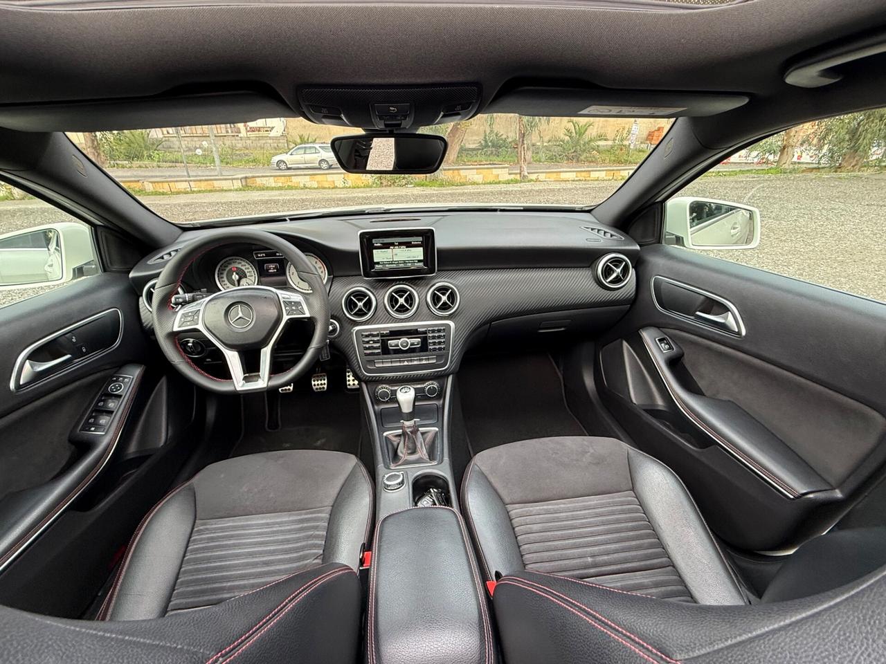 MERCEDES- BENZ A 180 CDI PREMIUM