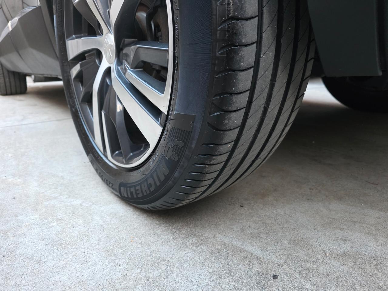 Peugeot 3008 BlueHDi 130 S&S EAT8 Allure Pack