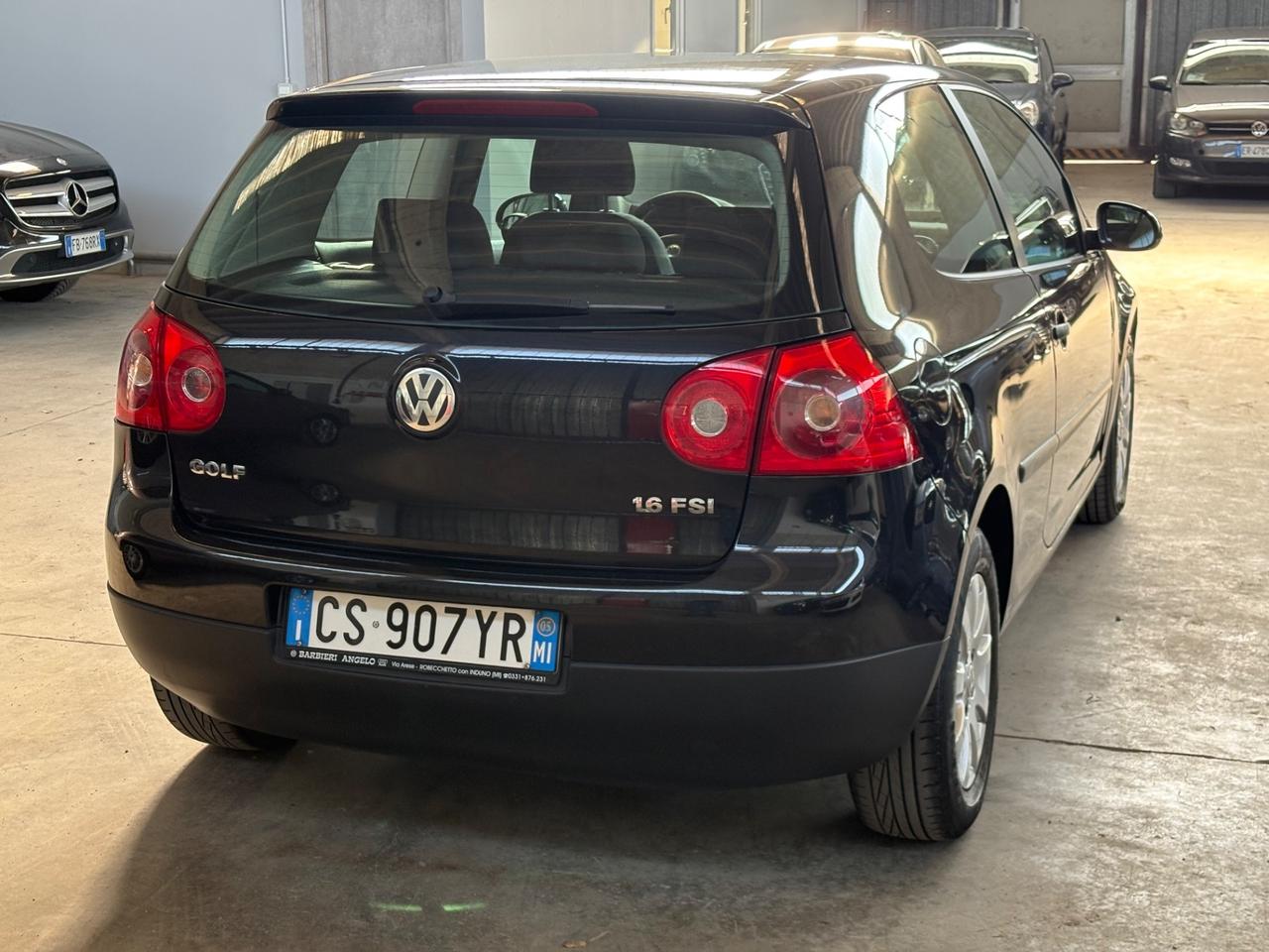 Volkswagen Golf 1.6 16V FSI 5p. Sportline