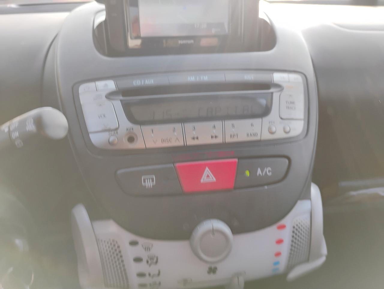 Toyota Aygo 1.0 12V VVT-i 5 porte Active Connect
