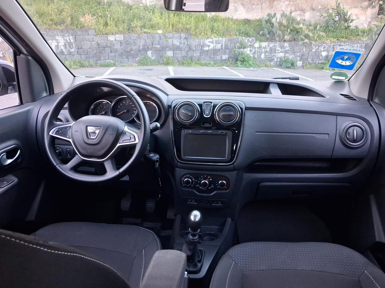 Dacia Dokker Pianale ribassato con rampa disabili in carrozzina