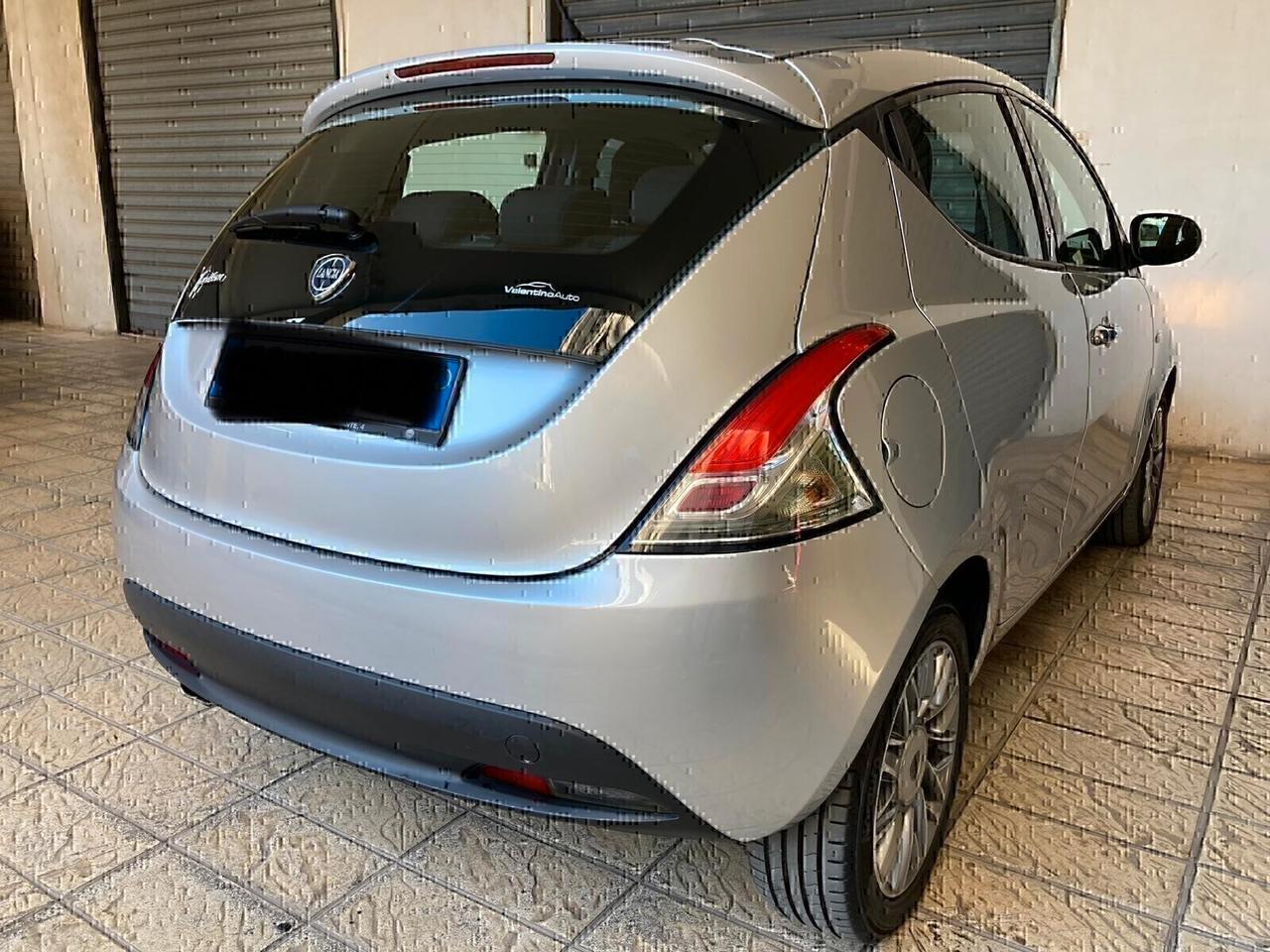 Lancia Ypsilon 1.3 MJT-X NEOPATENTATI-2013