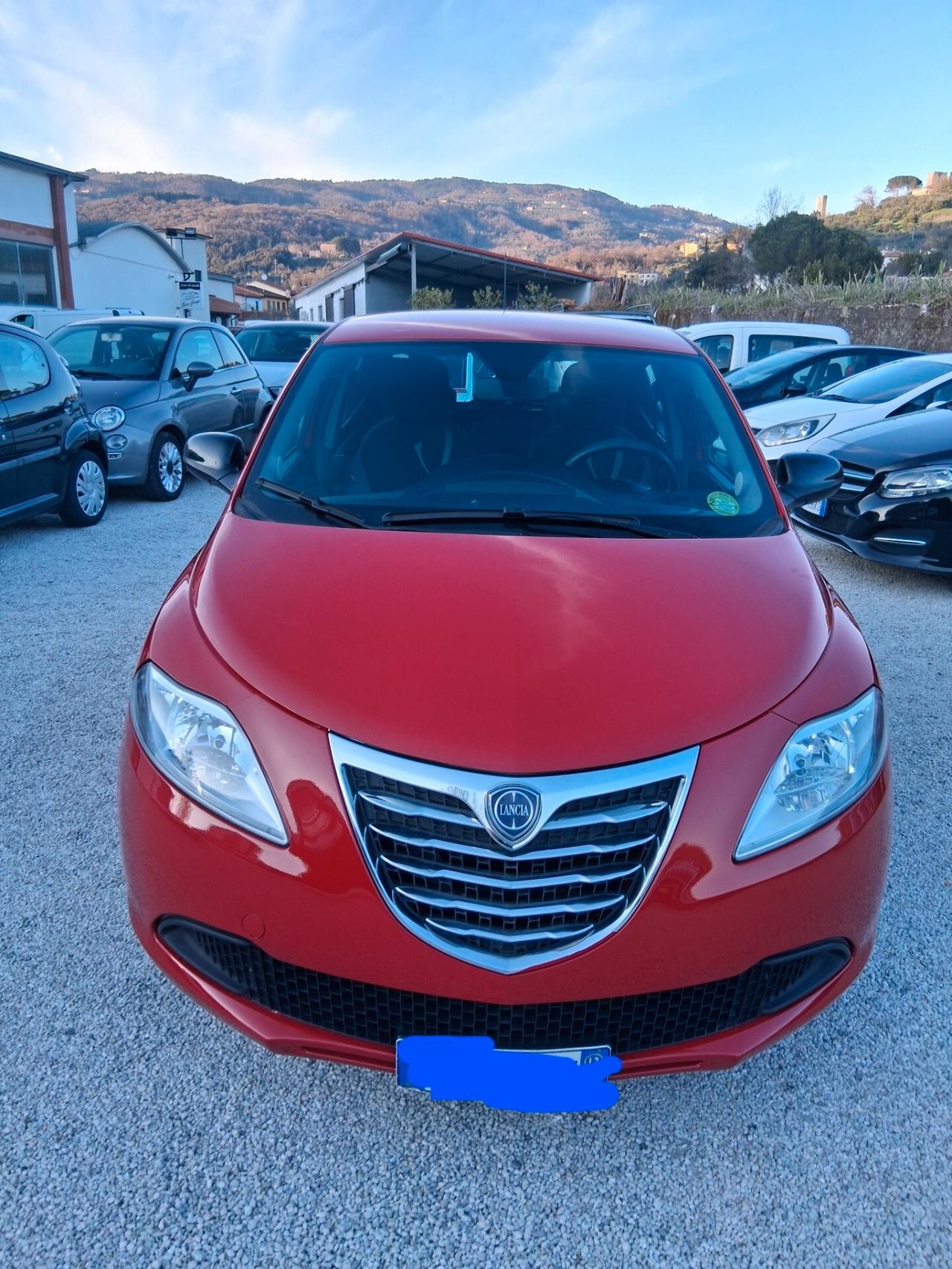 Lancia Ypsilon 1.2 69 CV 5 porte GPL Ecochic Silver