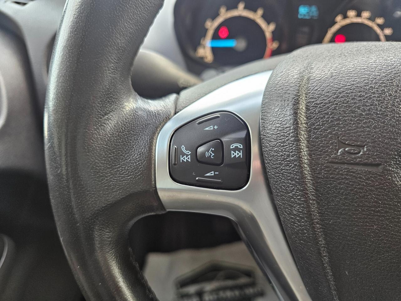 Ford Tourneo Courier 1.0 EcoBoost 100 CV Plus