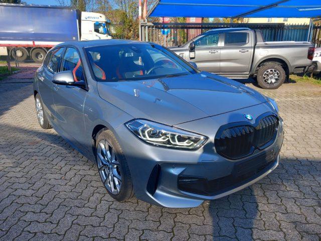 BMW 118 i 5P 136CV Steptronic M Sport Colorvision