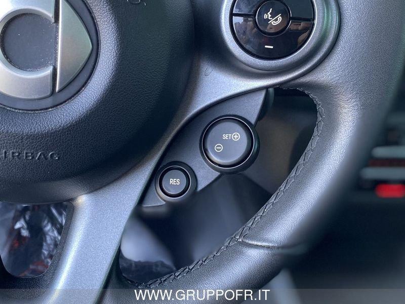 smart fortwo EQ Passion