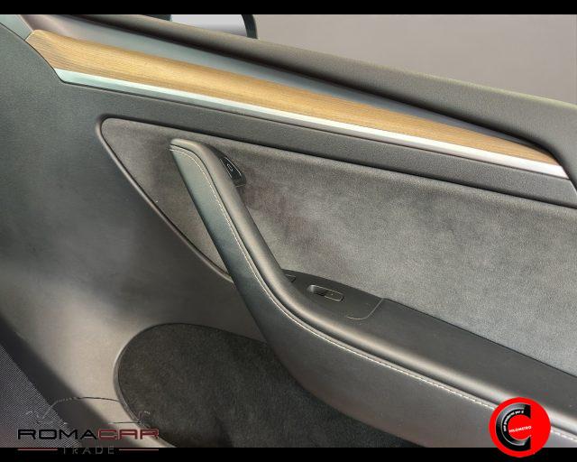 TESLA Model Y RWD