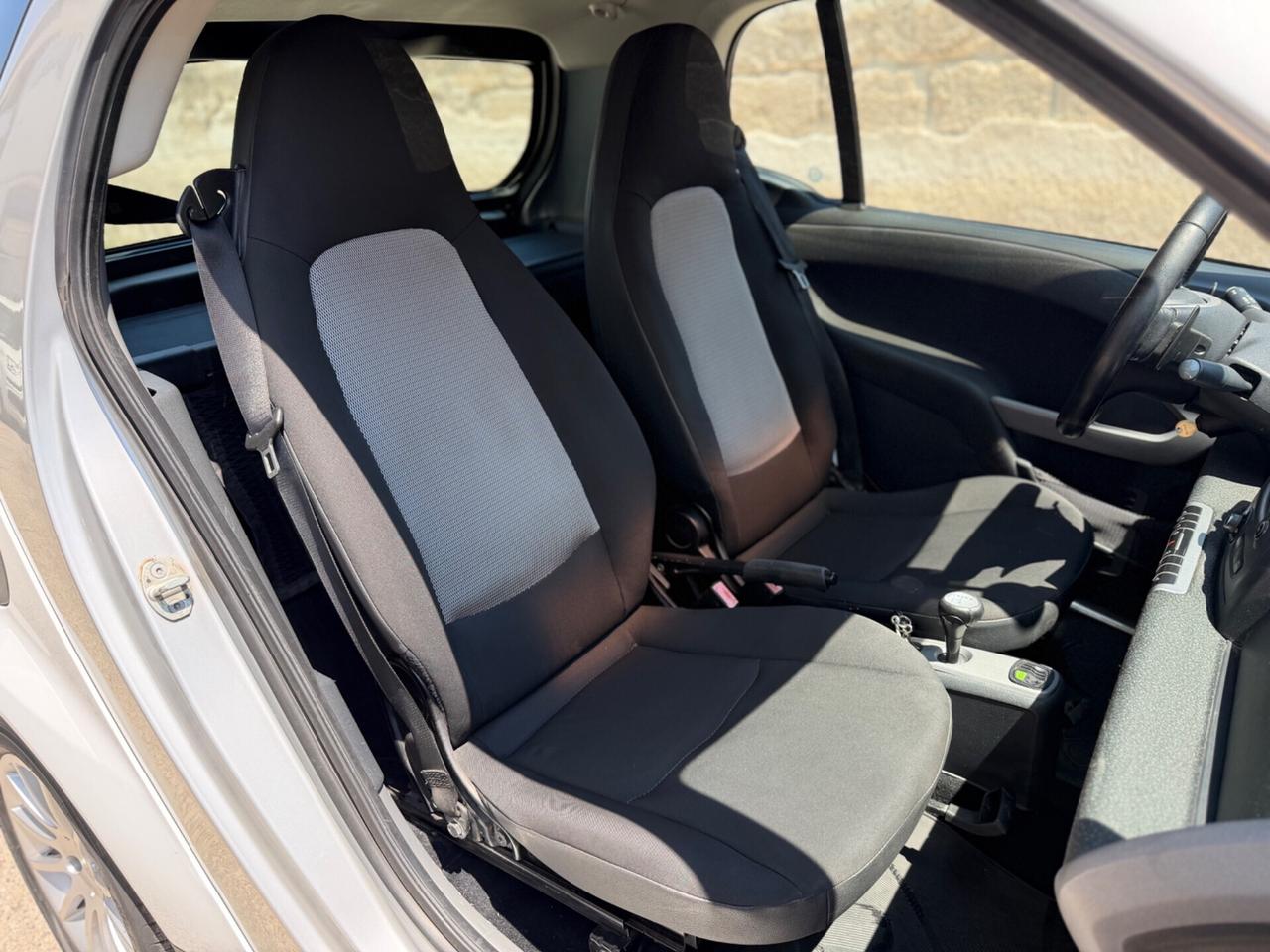 Smart ForTwo 1000 52 kW MHD coupé pure