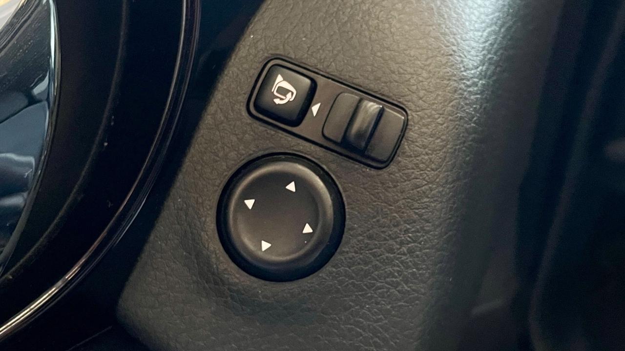 NISSAN QASHQAI 1.5 TEKNA 116CV - PACCHETTO LUCI, CAR PLAY, NEOPATENTATI