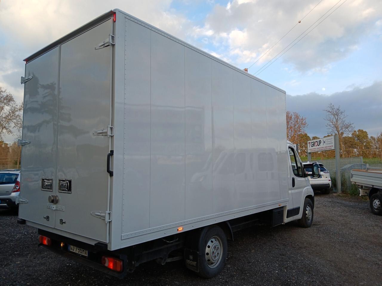 Peugeot Boxer 435 2.2 BlueHDi 140 S&S PLM Cabinato Premium