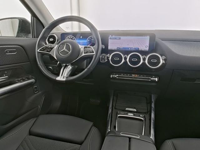 MERCEDES-BENZ GLA 180 Automatic Advanced