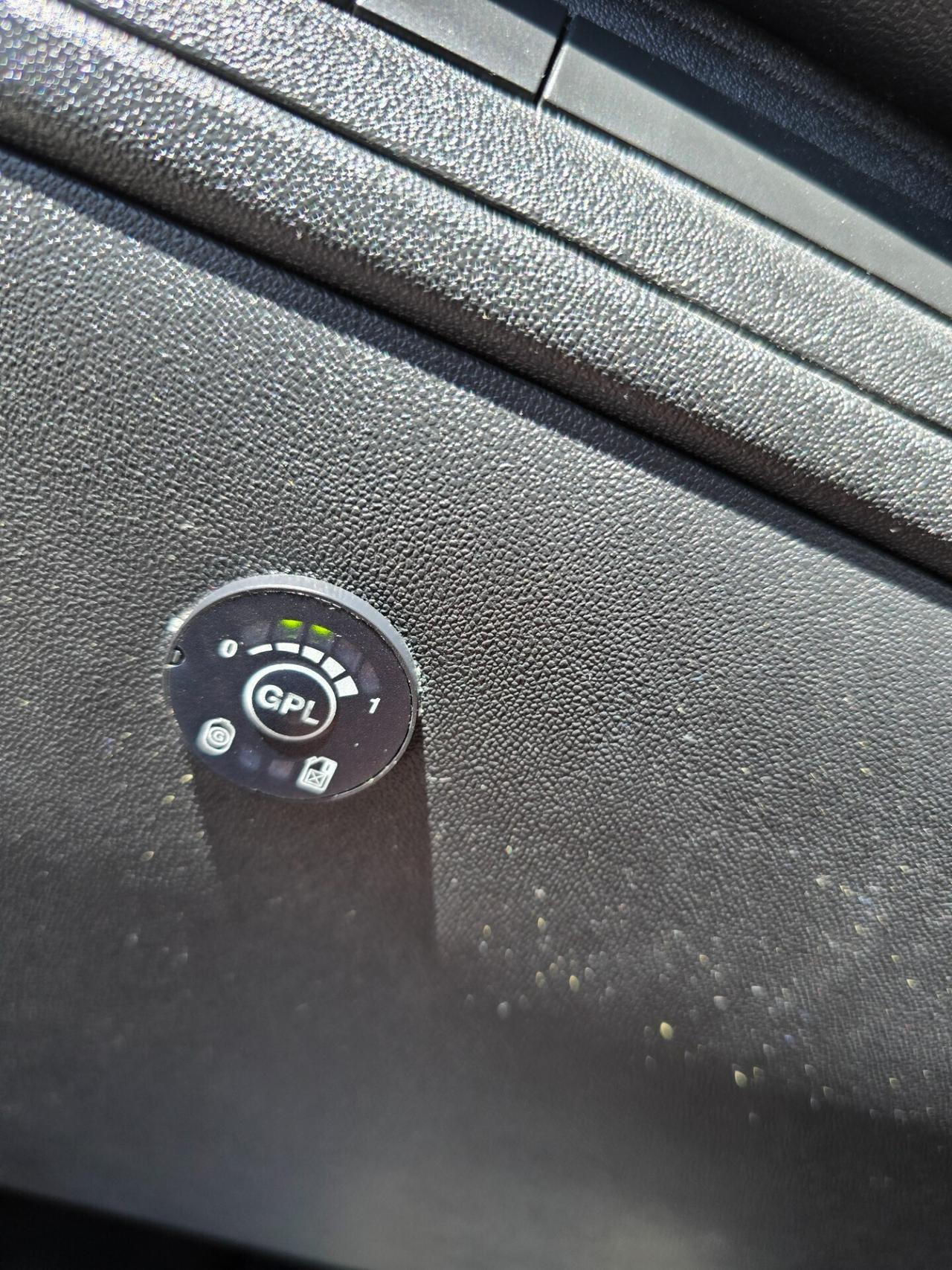 Peugeot 208 1.4 VTi 95 CV 5p. GPL Allure