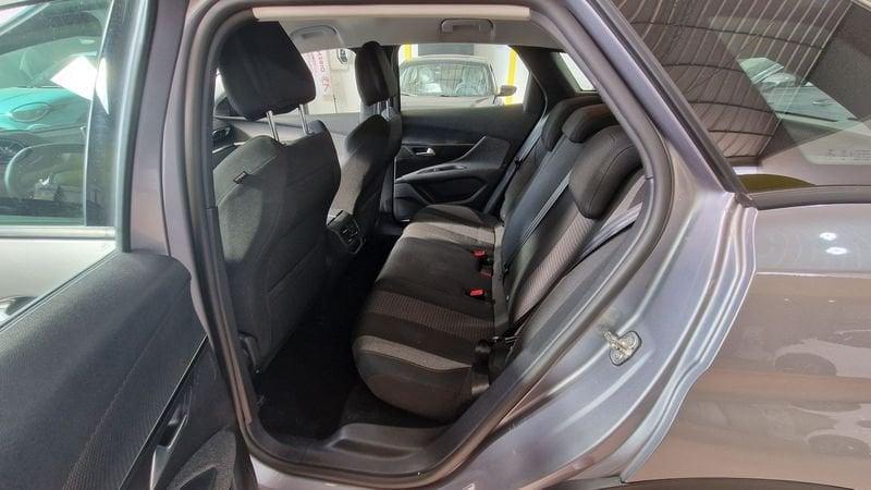 Peugeot 3008 3008 1.5 bluehdi Active Pack s&s 130cv eat8