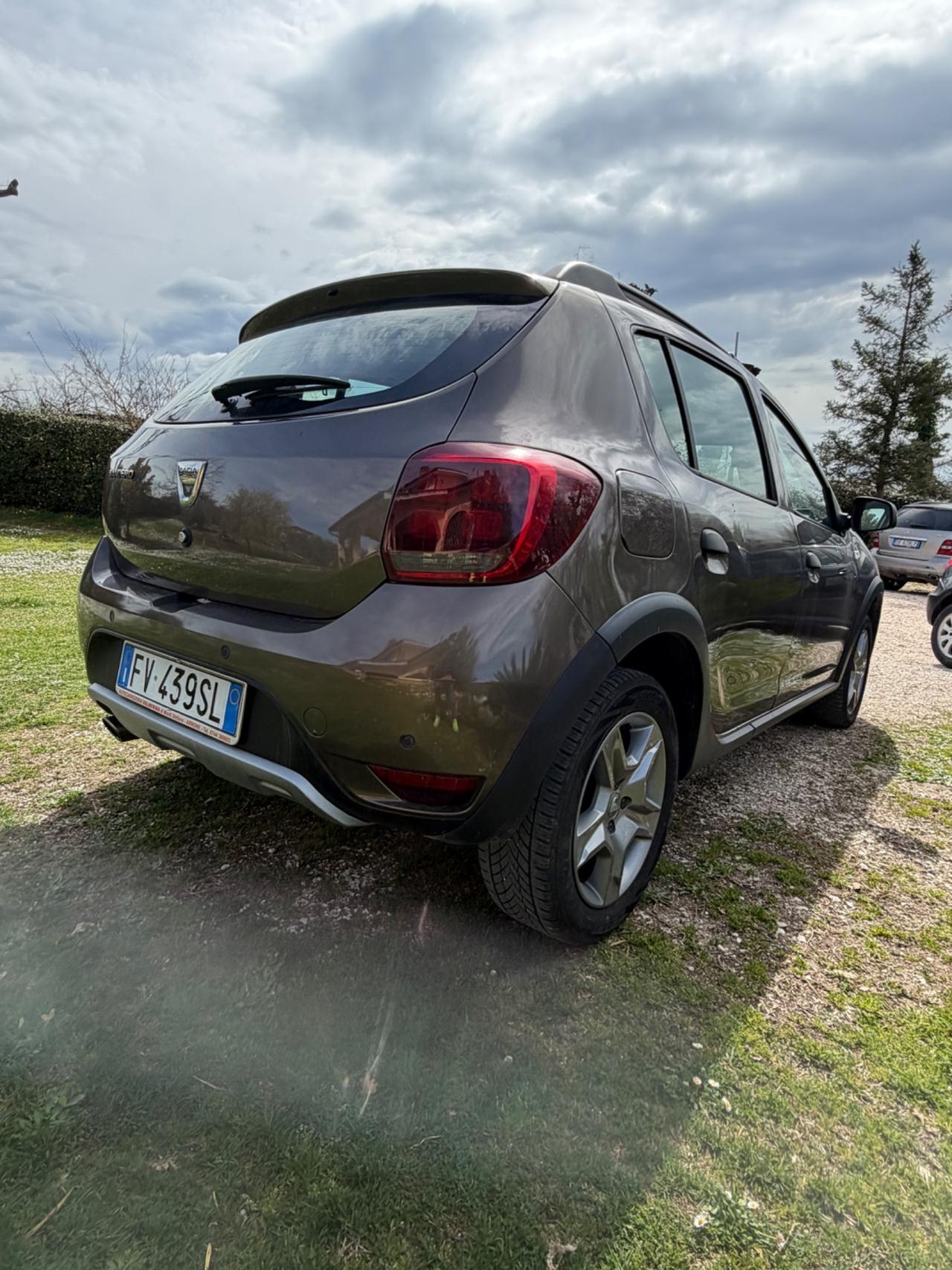 Dacia Sandero Stepway 1.0 TCe 100CV ECO-G 15th Anniversary