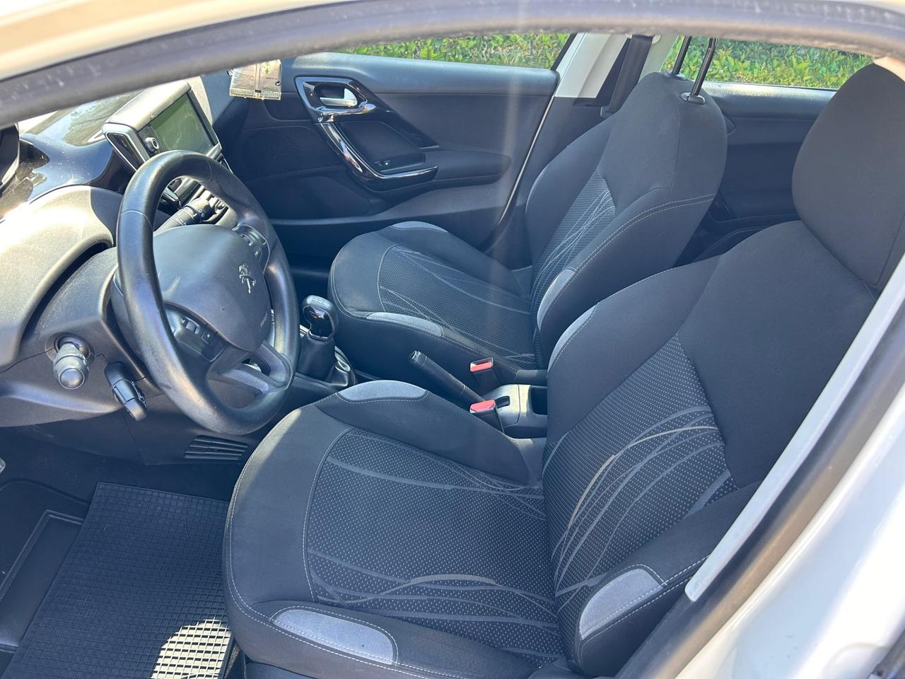 Peugeot 208 1.4 HDi 68 CV 5 porte Access