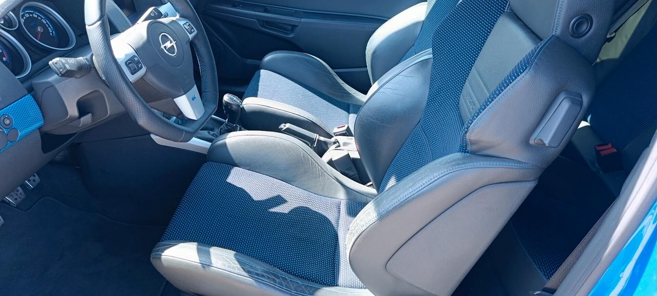 Opel Astra300cv turboOPC