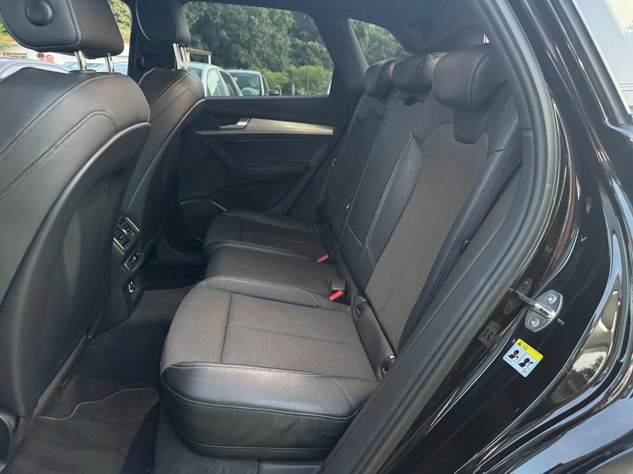 AUDI Q5 2.0 S-LINE INTERNO ED ESTERNO